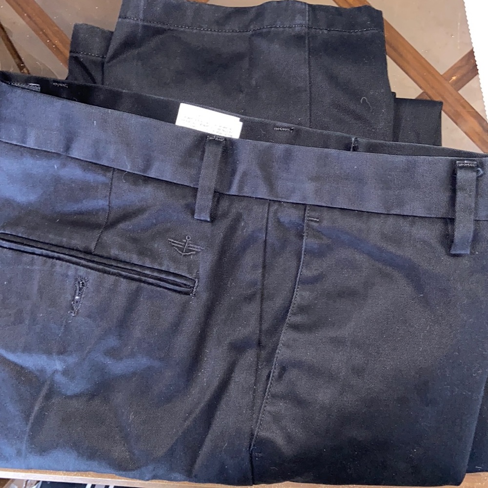 Men’s black Dockers pants 33x32 slim fit